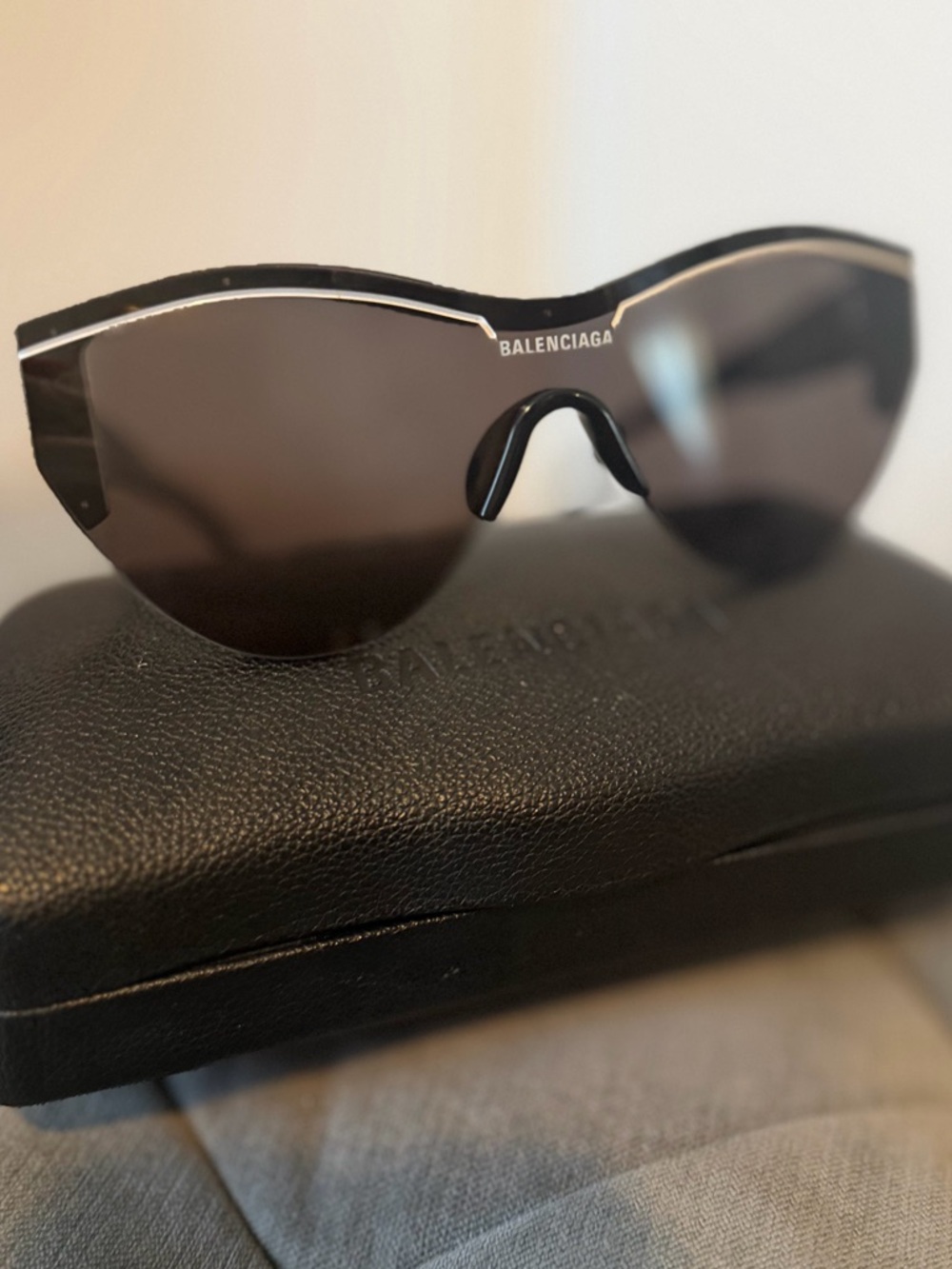 Balenciaga Black Shield Sunglasses with Subtle Silver Trim - Picture 6 of 9